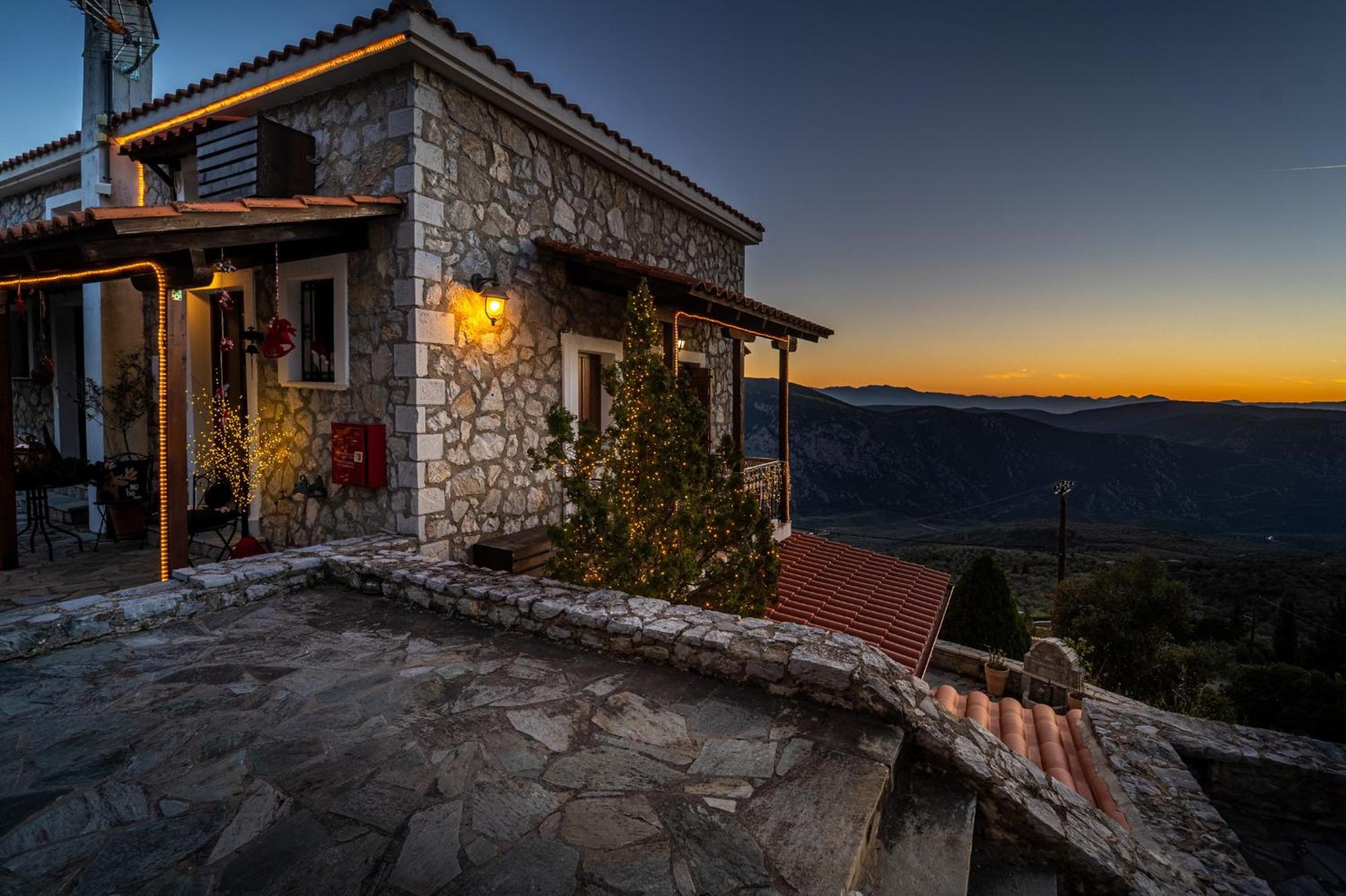 Rock Dandy Deluxe Chalet In Arachova - Delphi, Sauna, Prv Parking, Amazing View Kültér fotó